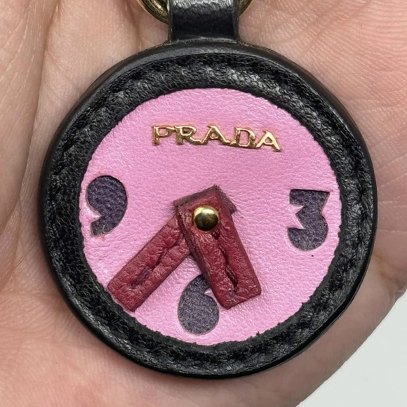 ๐โฐ PRADA CLOCK KEYCHAIN โฐ๐ โจ๐ฆ - Picture 6 of 7